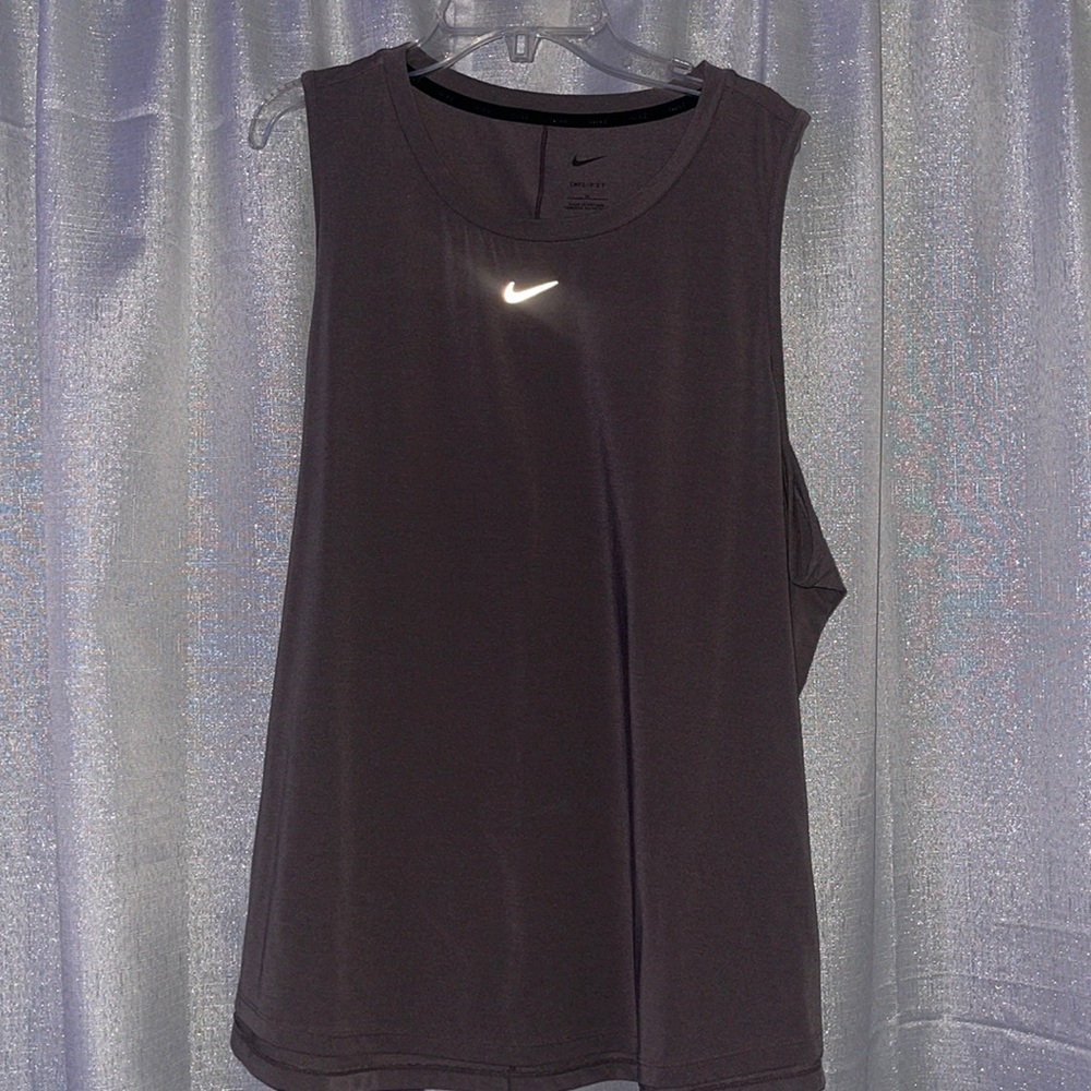 Nike muscle tee size 1x